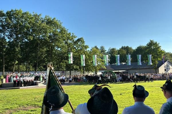 ac659832-b6f9-4993-9714-60f4e8c33604